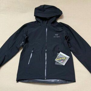 Arc'teryx Gore-Tex Black Windbreaker, Size L.